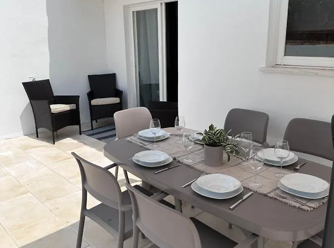 Casa Maria Joao Lagos